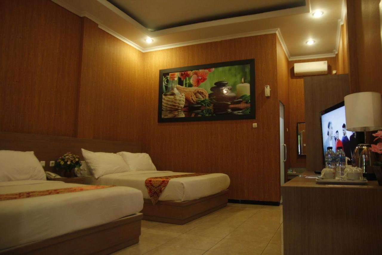 Hotel New Merdeka Pati 외부 사진